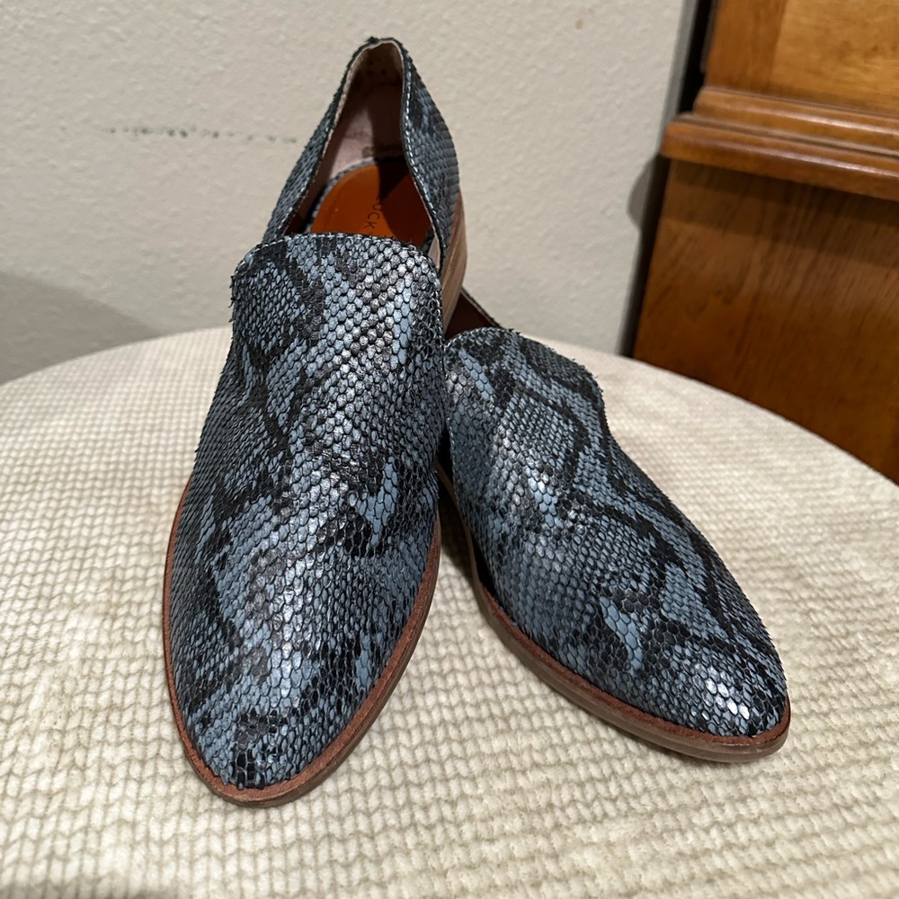 Lucky Brand Garny Snakesskin Shoes